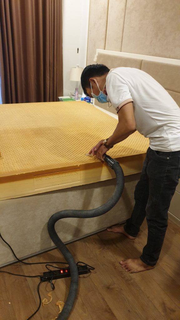 Quy trình làm sạch nệm tại Quyết Tiến